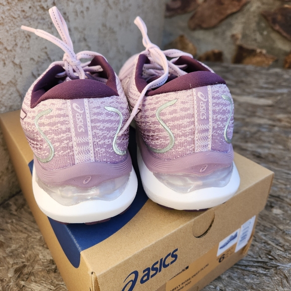Asics Gel-Cumulus 24 Shoes - Picture 14 of 16